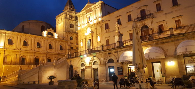 #Noto bei Nacht#