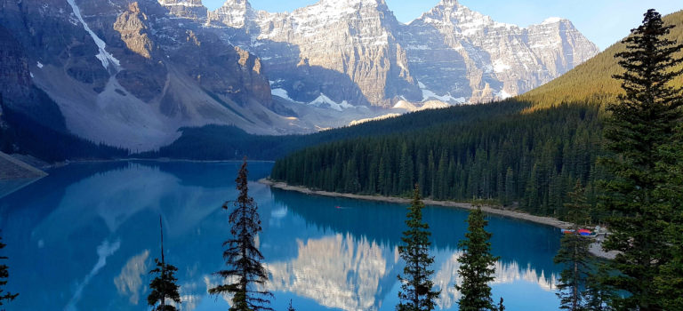 Sonnenaufgang am Moraine Lake