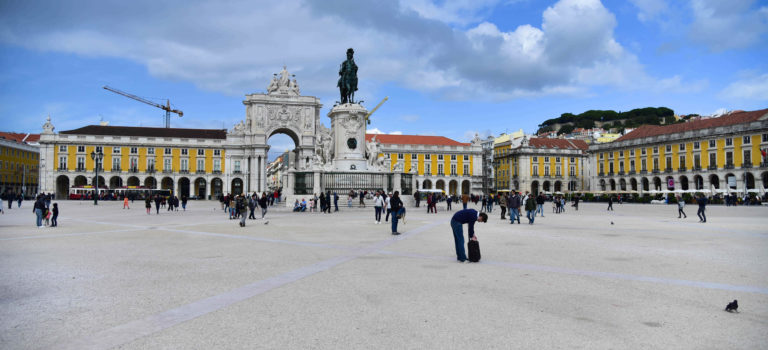 Überraschender erster Eindruck von Lissabon – bunt und viele Treppen