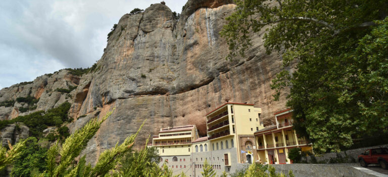 Mit der Zahnradbahn in die Vouraikos Schlucht